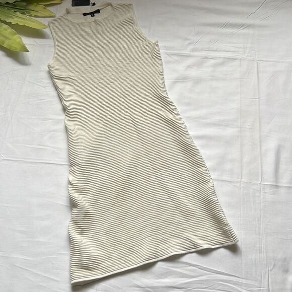 ⭐️NWT Dynamite Ottoman Stitch Sleeveless Choker Dress⭐️ - Picture 3 of 7